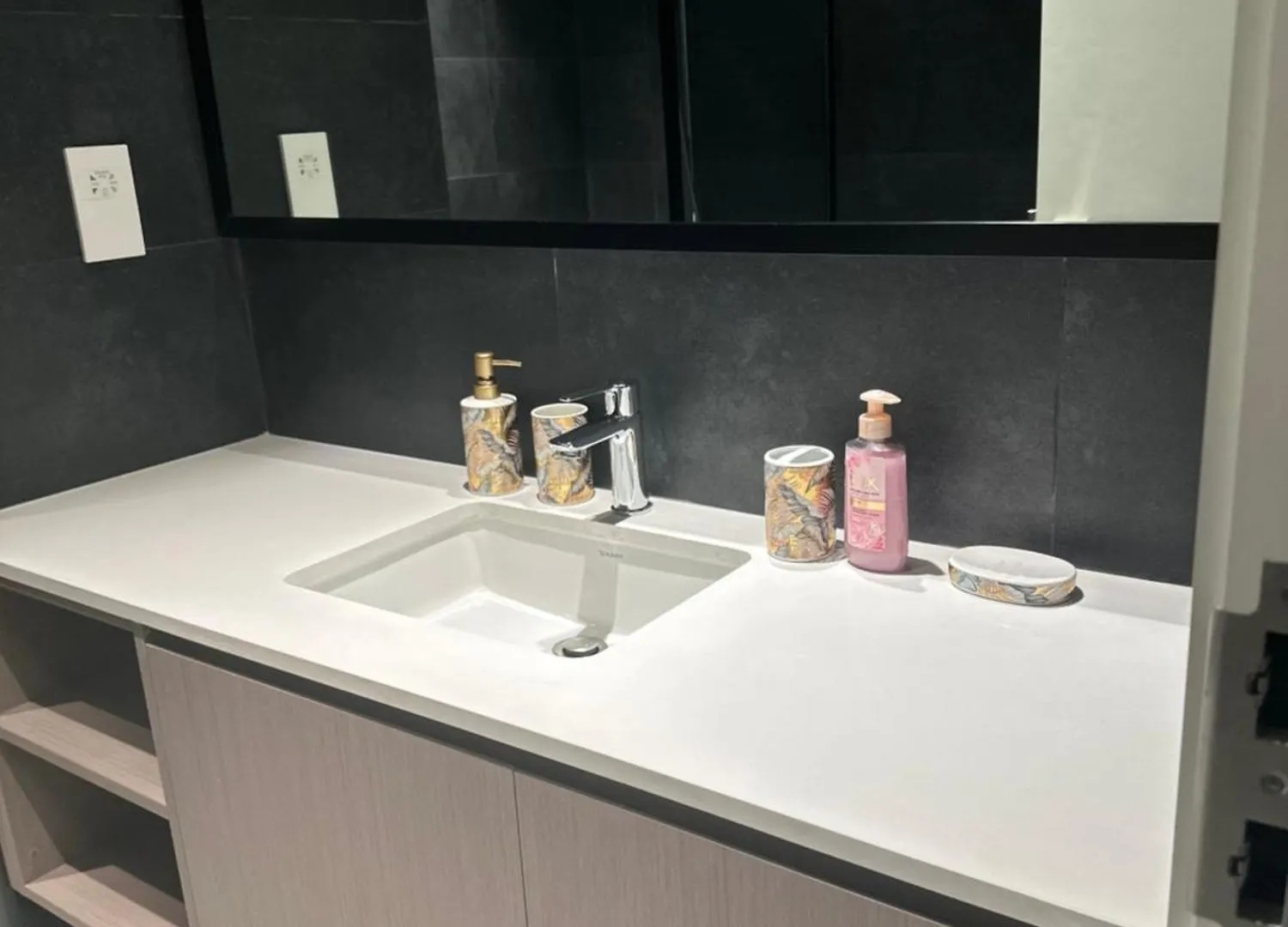 Welcomehome Apartments Aljada Sharjah